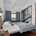 Modern With Ac & Parking Near Piotrkowska By Renters