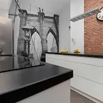 Modern With Ac & Parking Near Piotrkowska By Renters Apartment Lodz