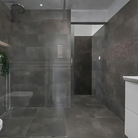 Modern With Ac & Parking Near Piotrkowska By Renters Apartament Łódź