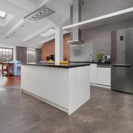 Modern With Ac & Parking Near Piotrkowska By Renters *