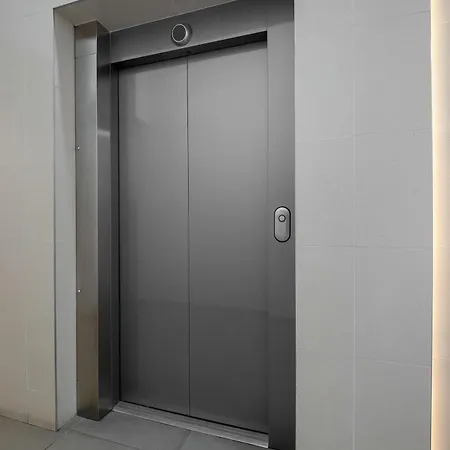 Modern With Ac & Parking Near Piotrkowska By Renters