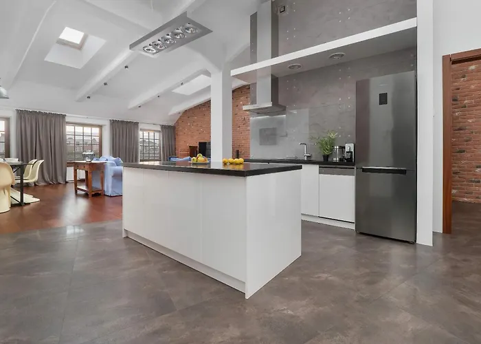 Modern With Ac & Parking Near Piotrkowska By Renters *