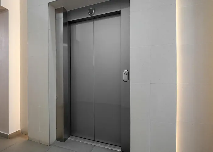 Modern With Ac & Parking Near Piotrkowska By Renters